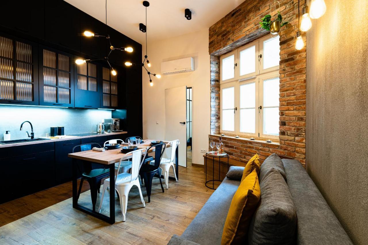 Large 75 M2 Apartment For 6 Guests Next To Wawel Castle Cracovia Esterno foto